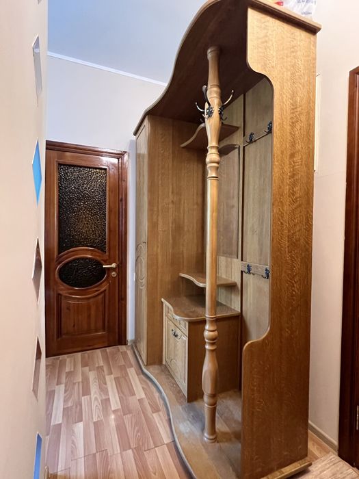 Продам прихожую из дуба