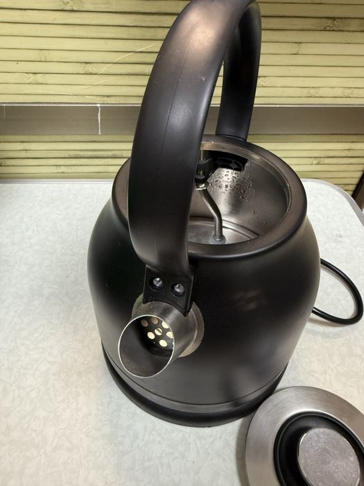 Ретро електрическа кана Livoo 2200w