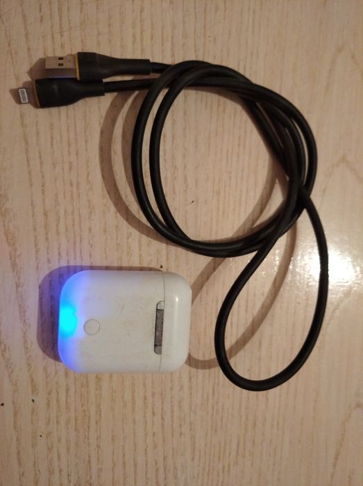 Продам наушник в хорошем состояние