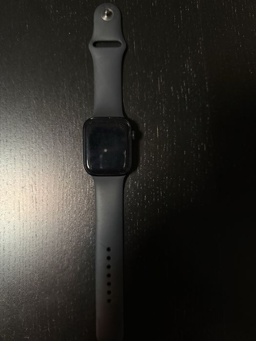 Продам Apple Watch Series 7 45 mm