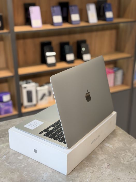 MacBook Air M1 256Gb / PhoneLab