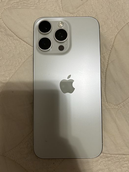 продаю Iphone 15 pro max в отличном состоянии