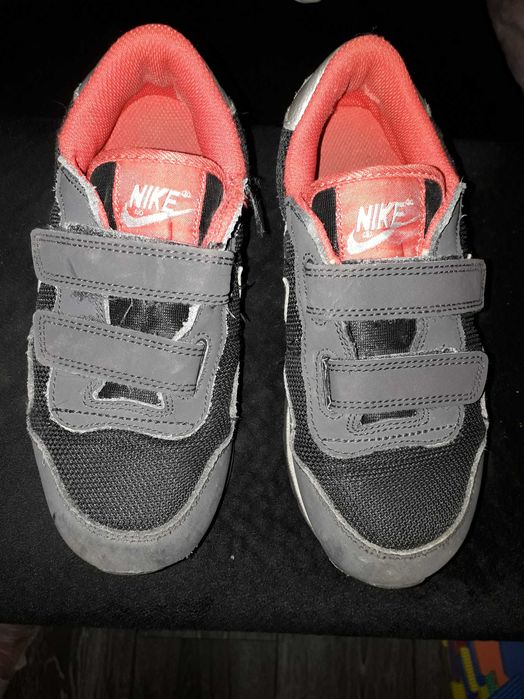 Маратонки NIKE използвани