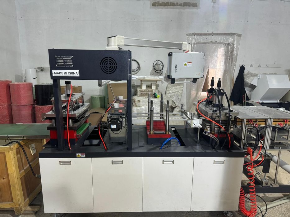 Оборудования для пластиковых посуды