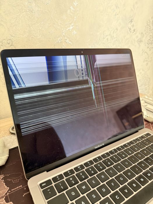 MacBook 13 M1 8/256 Silver