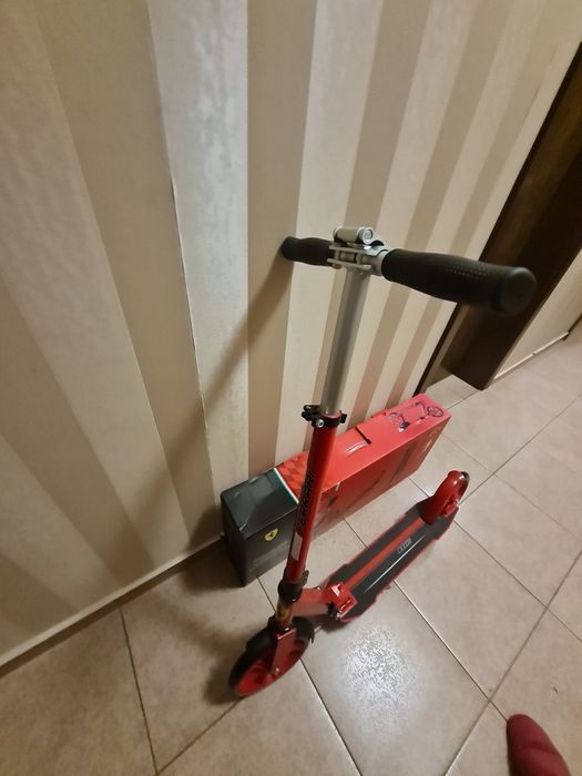 Тротинетка Ферари