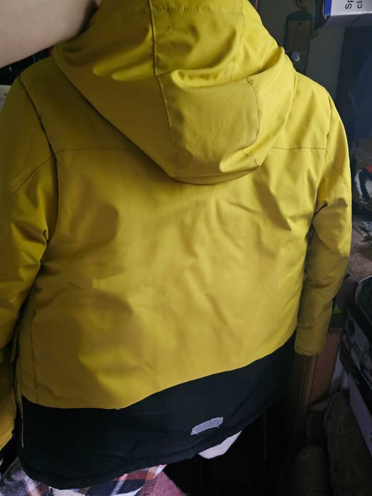 Продам куртку в отличном состоянии