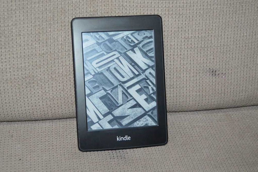eBook reader Kindle 5th gen Paperwhite 1 wifi, touch, 2 gb, iluminat