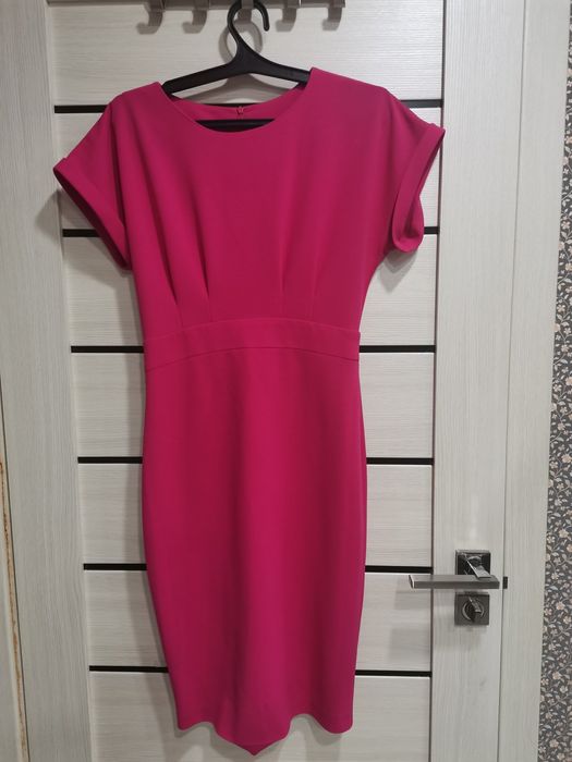 Продам женское платье