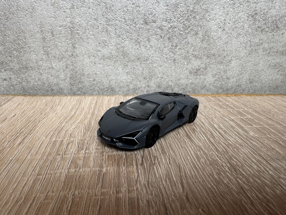 Bburago в размер 1:64.