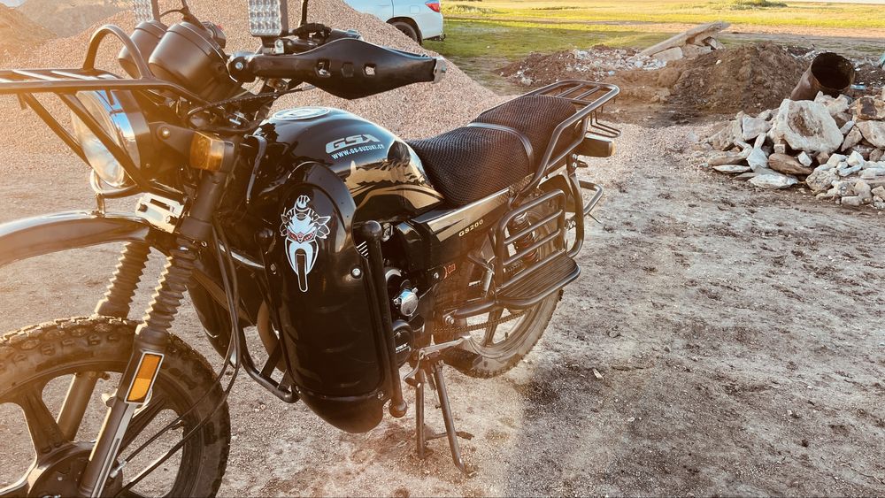 Продам мотоцикл Suzuki 200