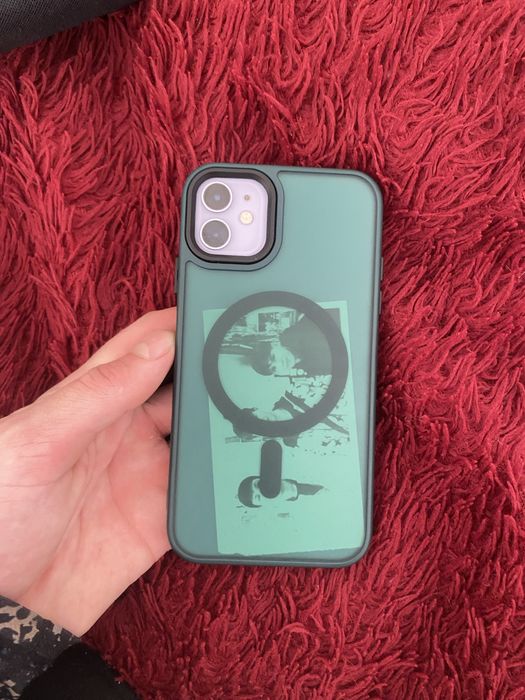 Продам Айфон 11 в хорошем соотояние