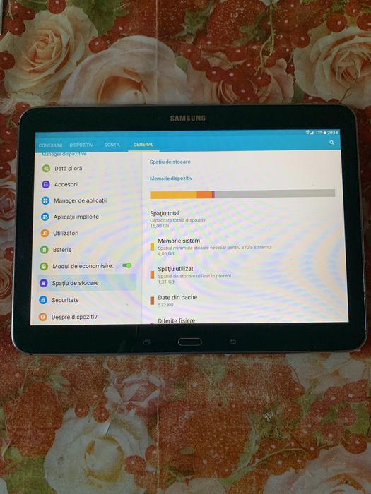 Vand tanleta mare samsung tab 4 cu loc de sim 4G