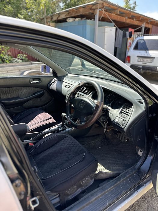 Продам машину срочно