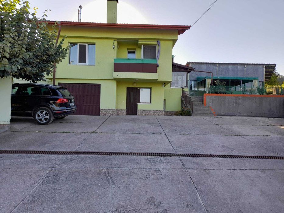 Продава се Къща в с. Големо Бучино, Област Перник - 215 кв.м за 653 €/кв.м - Снимка #2