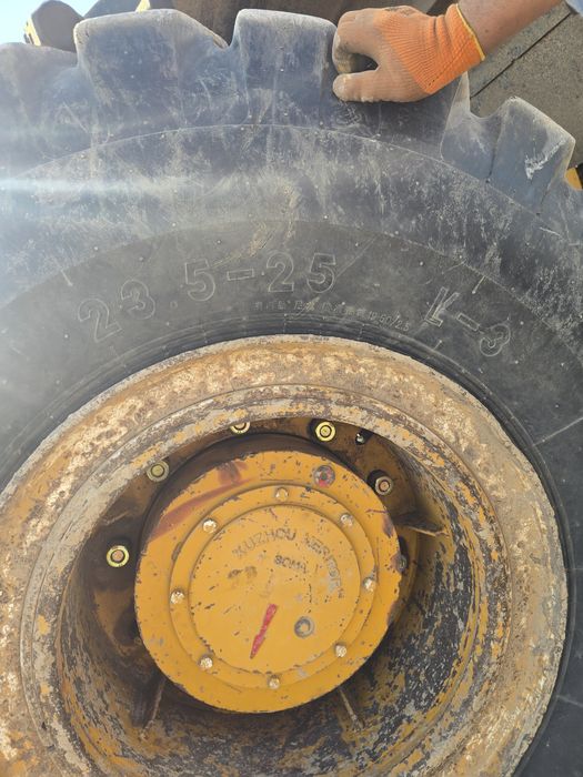 Фронтальный погрузчик