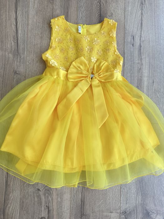 Любое платье за 3 000 тенге