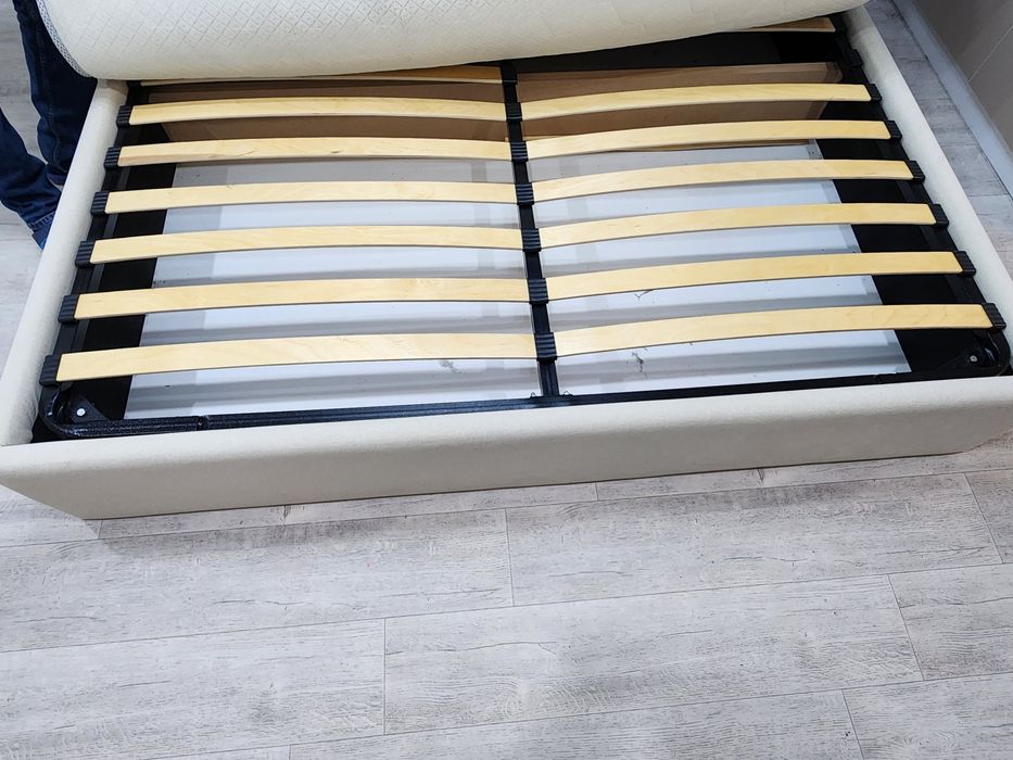 Продам кровать б/у в отличном состоянии