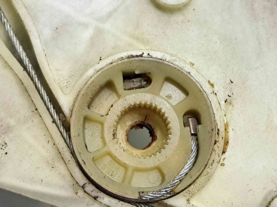 Macara electrica geam dreapta fata Bmw 1 (E81, E87) [Fabr 2004-2010] E