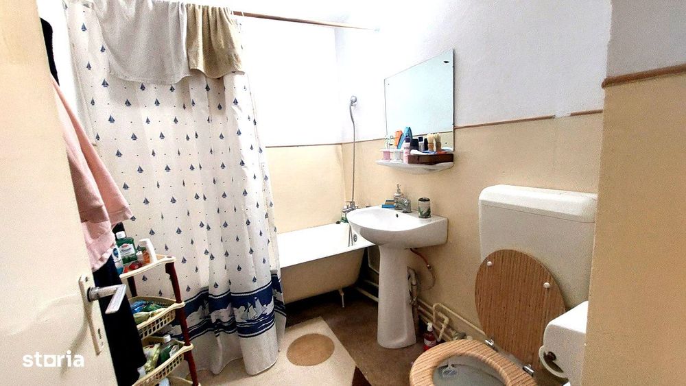 Apartament 2 camere decomandat etaj 1 Cetate