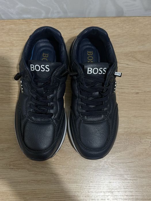 Детские кроссовки в стиле BOSS
