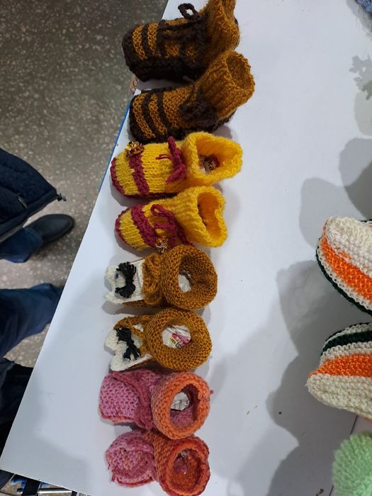 Продам пинетки ручной работы.