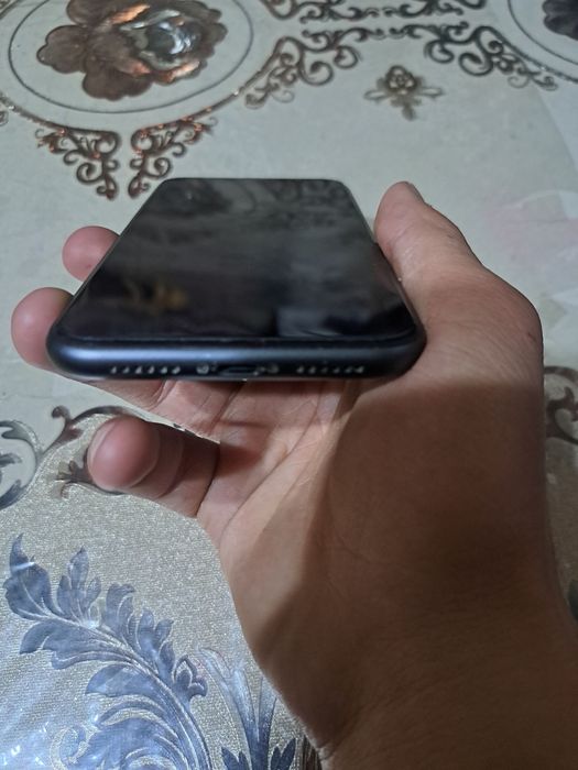Iphone 11 сотилади