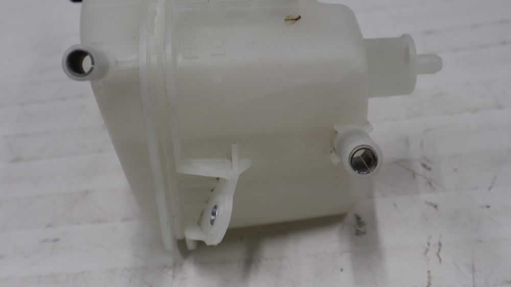 Разширителен съд антифриз Тойота Аурис Toyota Auris