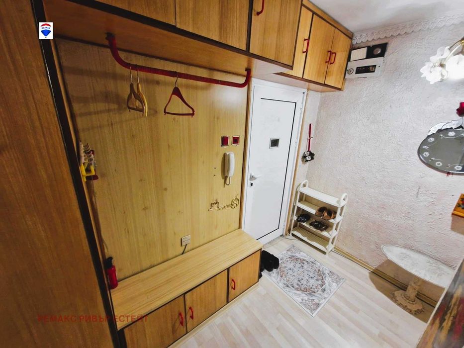 Дава се под наем Двустаен апартамент в Русе, Родина 2 - 65 кв.м за 255 € - Снимка #3