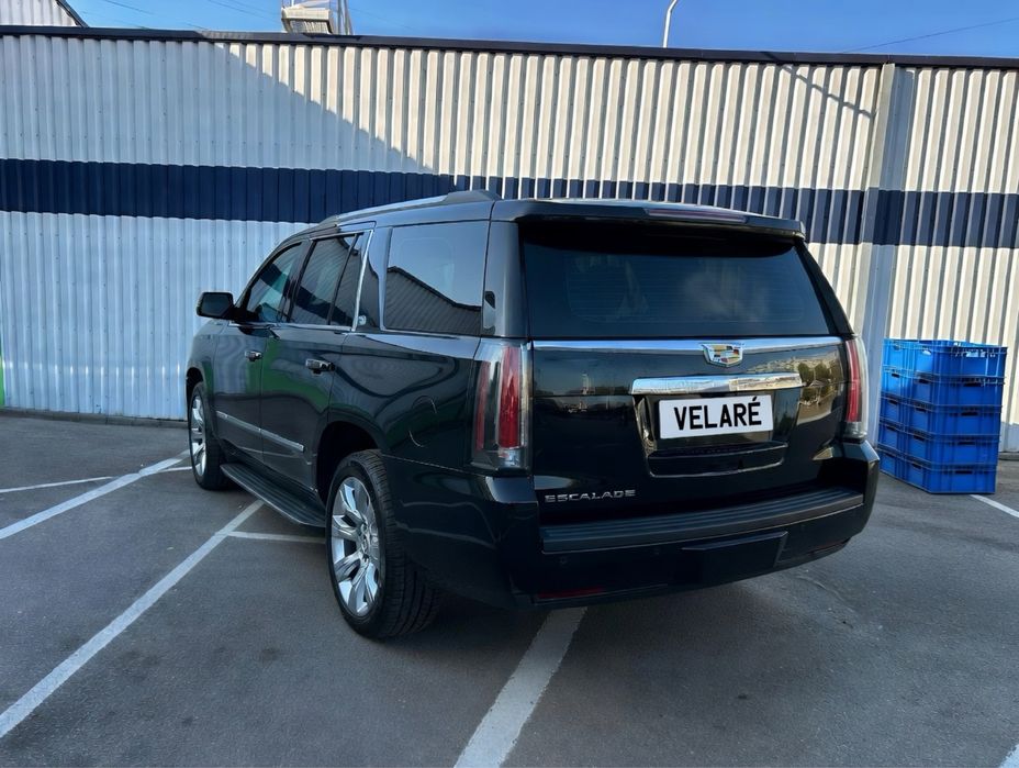 Cadillac Escalade коли под наем