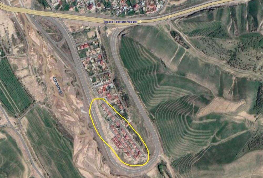 Уй сотилади. Продаётся дом.