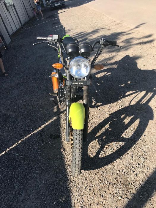 Продам мотоцикл Рейсер 150куб