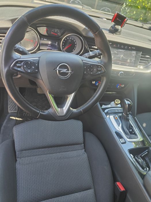 Opel Insignia 2018 automată 1.6 diesel 136cp