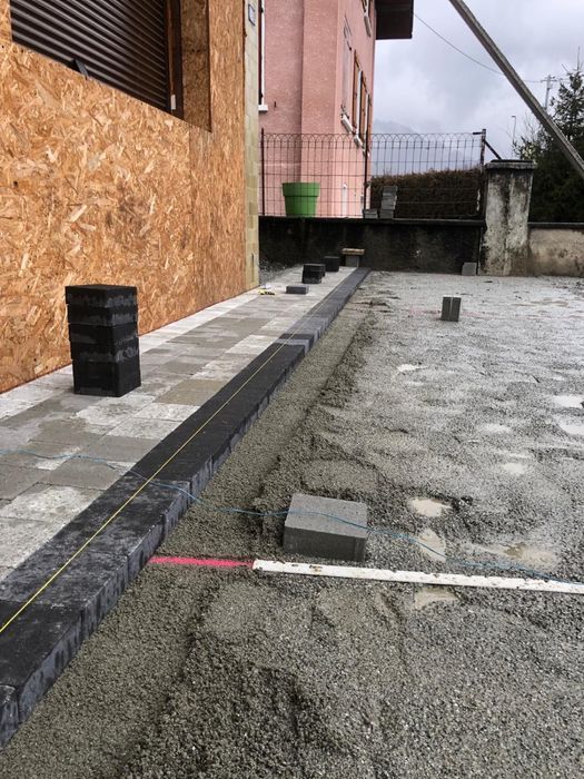 Montaj mobilier si alte servicii