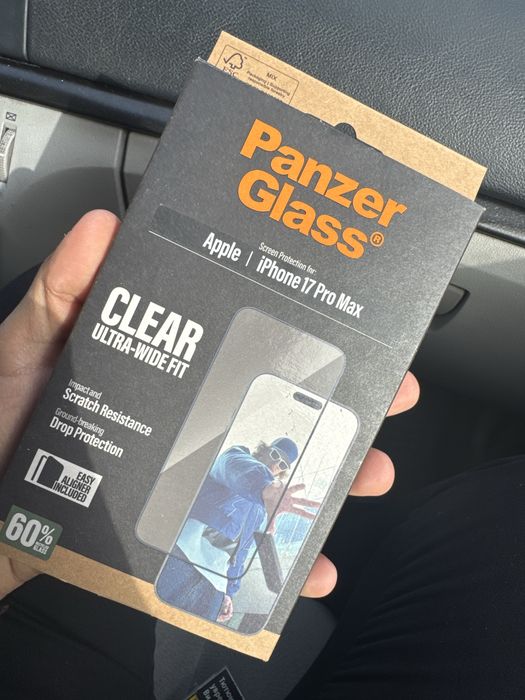 Screen PROTECTOR  и ОРИГИНАЛЕН Кейс ЗА iPhone 17 Pro max