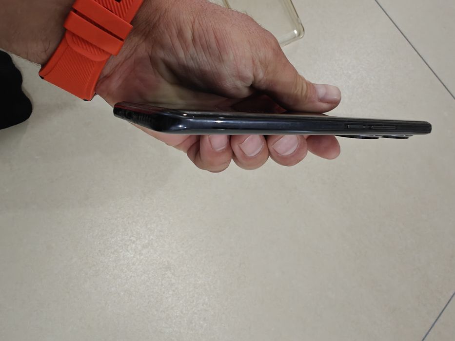 honor 90 arata foarte bine fara zgarieturi  12gb 512