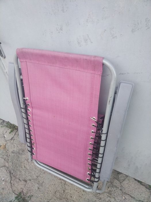 Сгъваем стол шезлонг сподлкътници, функция за люлеене 
Удобен, комфорт