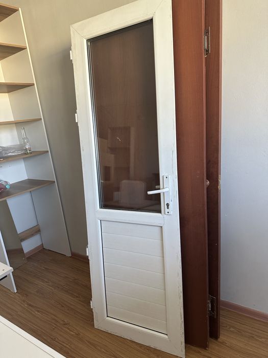 Б/У двери и ламинат