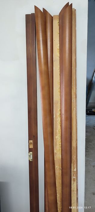 Двери межкомнатные б/у