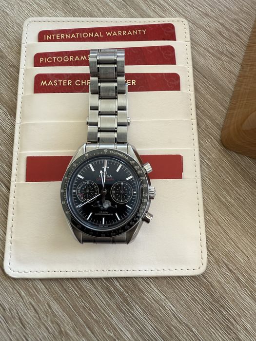 Omega Speedmaster Moonphase