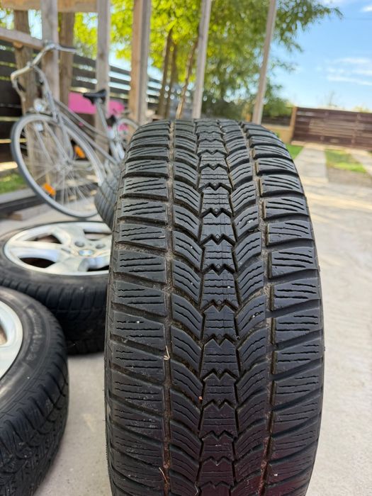 Vând jante BMW 17' cu anvelope de iarna