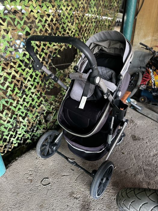 Продам детскую коляску