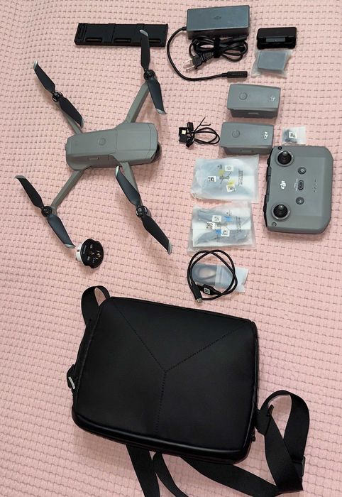 Продам квадрокоптер DJi mavic air 2 fly more combo