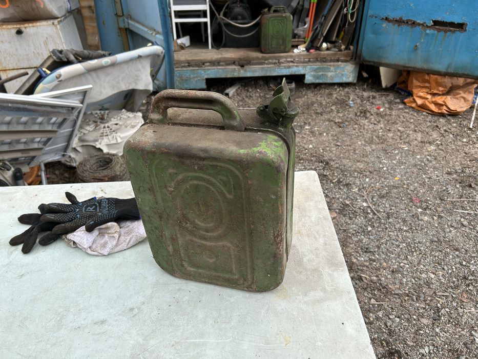 Продам канистру