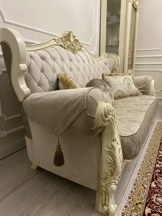 Диваны из дерева