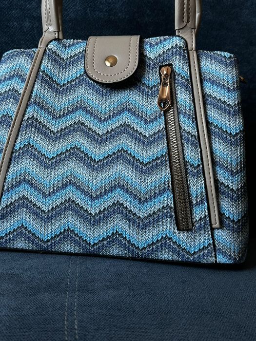 Продам сумочку женскую