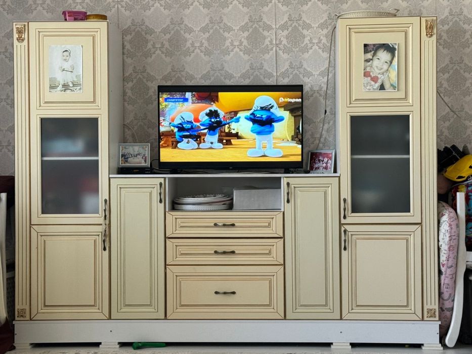 Шкаф для телевизор