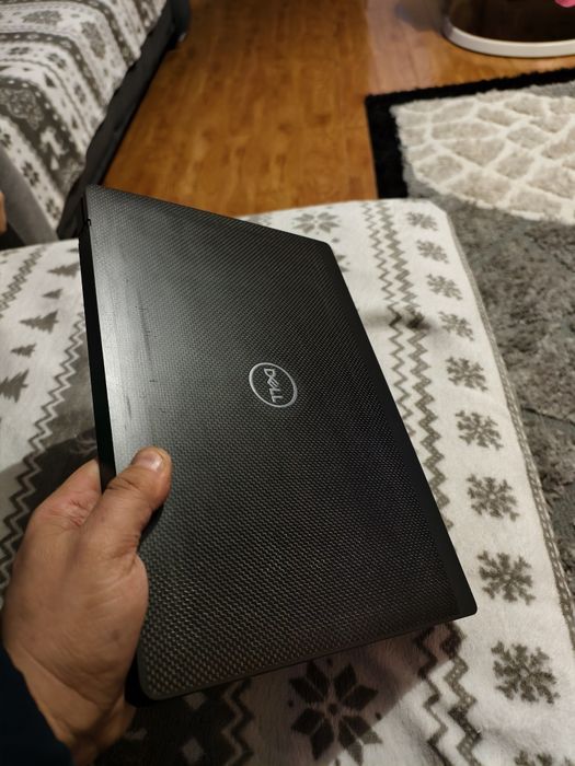 Laptop Dell 7400 i7 gen 8 16gb ram
