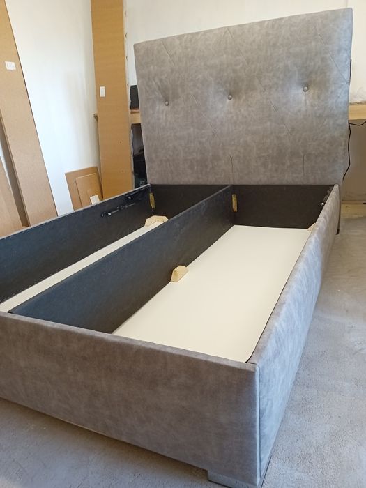 Тапицирани Спални