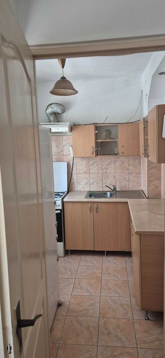 Garsonieră decomandată, mobilată, etaj 1 – Str. Henri Coandă